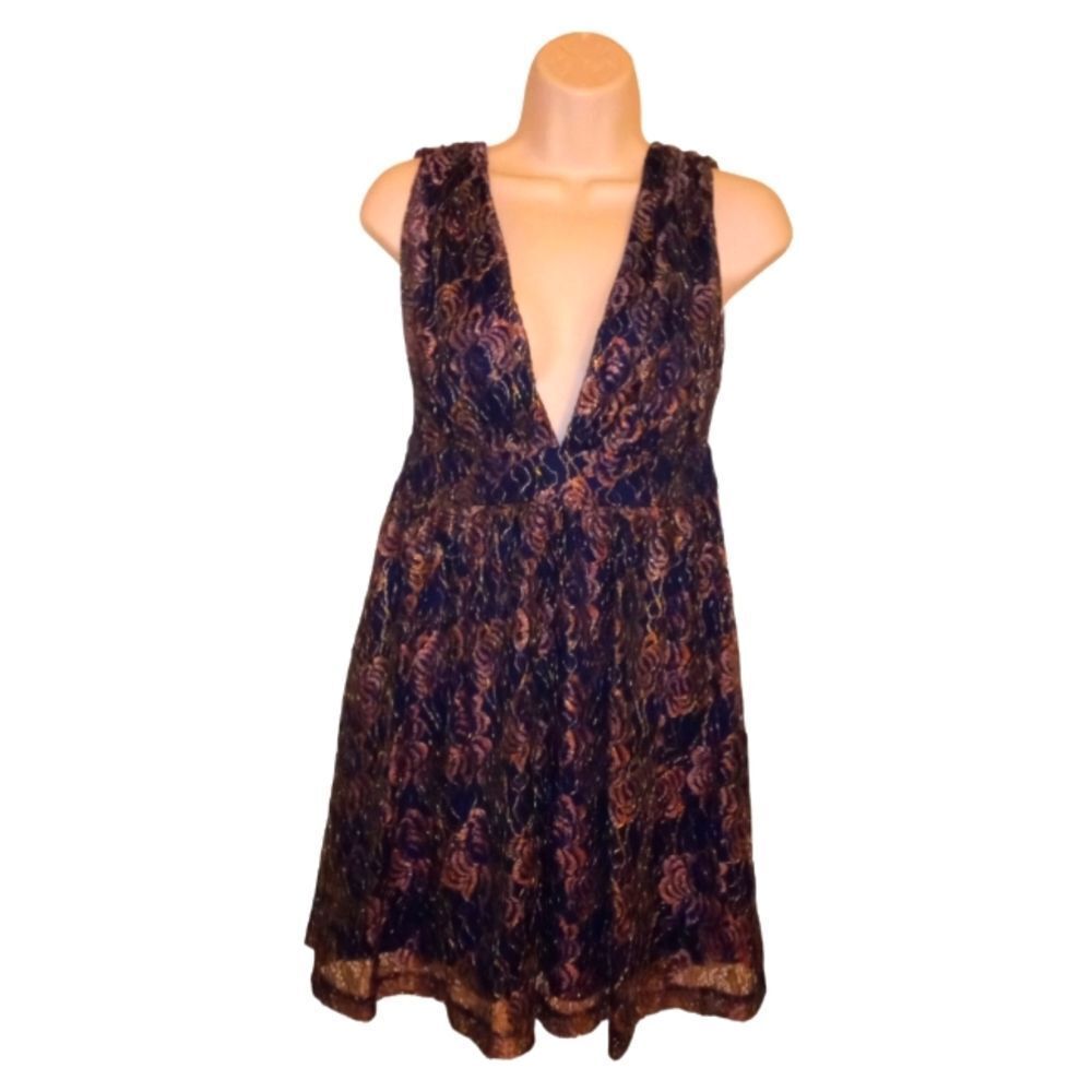 New Lulu's Mini Dress Lined Floral Lace Overlay Size XS NWT